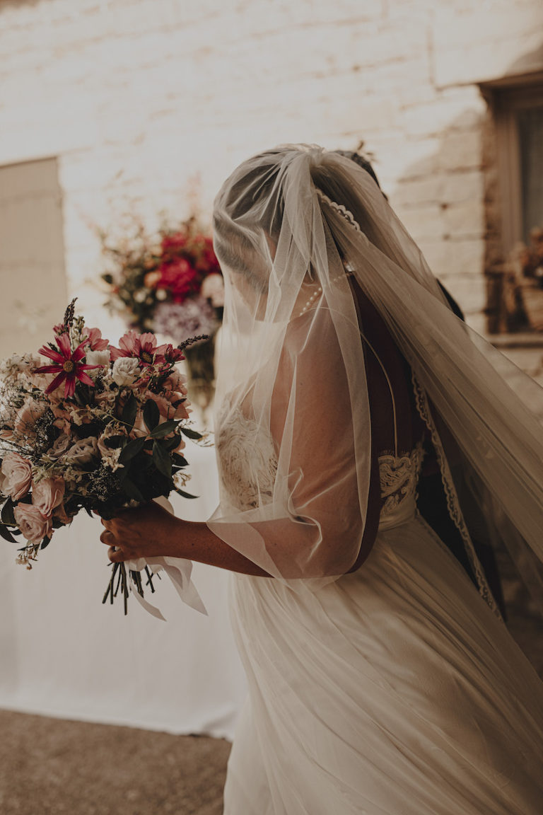 Le voile de la mariée, une des traditions de mariage